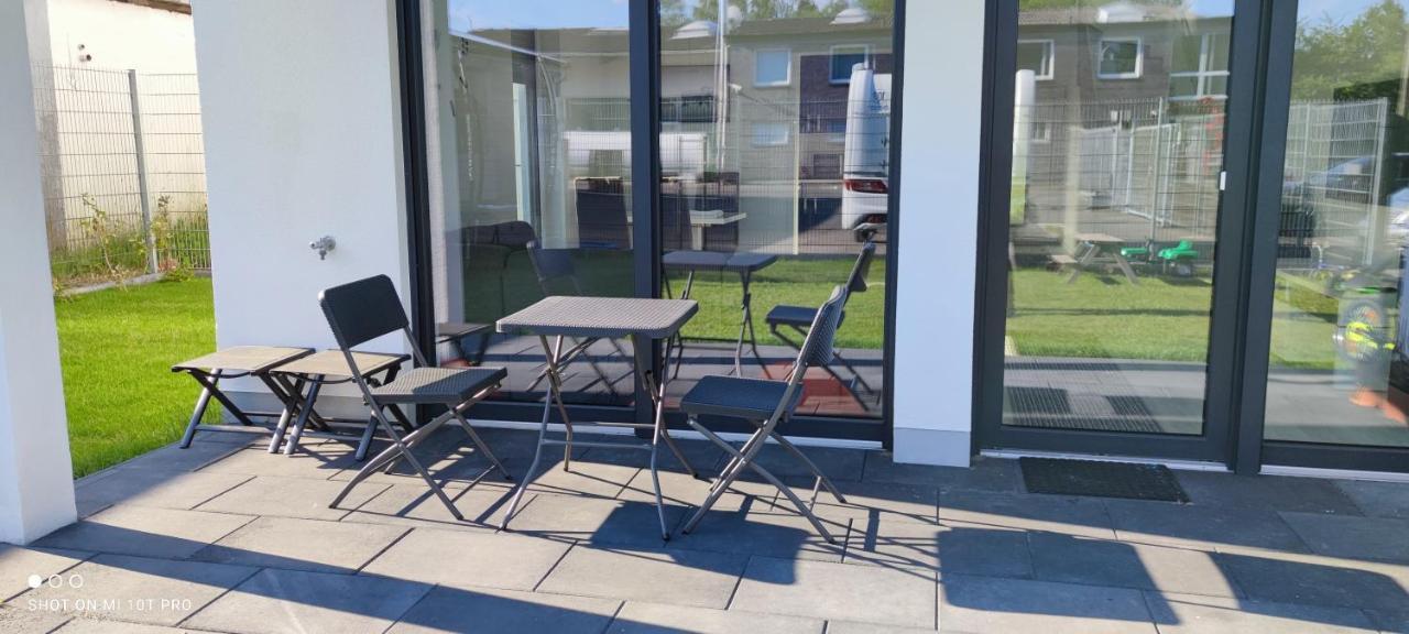 Neue Doppelhaushaelfte Mit Terrasse, Balkon Und Garten Remscheid Exterior foto