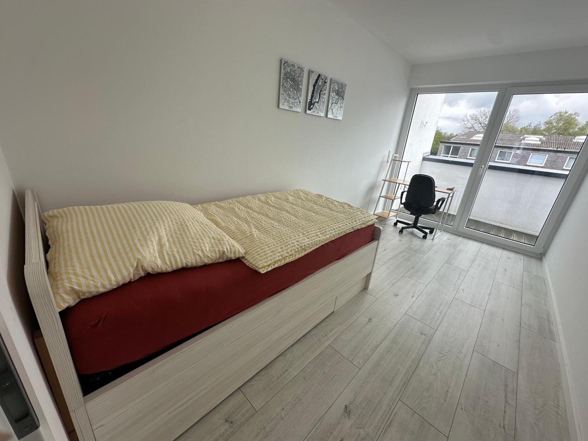 Neue Doppelhaushaelfte Mit Terrasse, Balkon Und Garten Remscheid Exterior foto