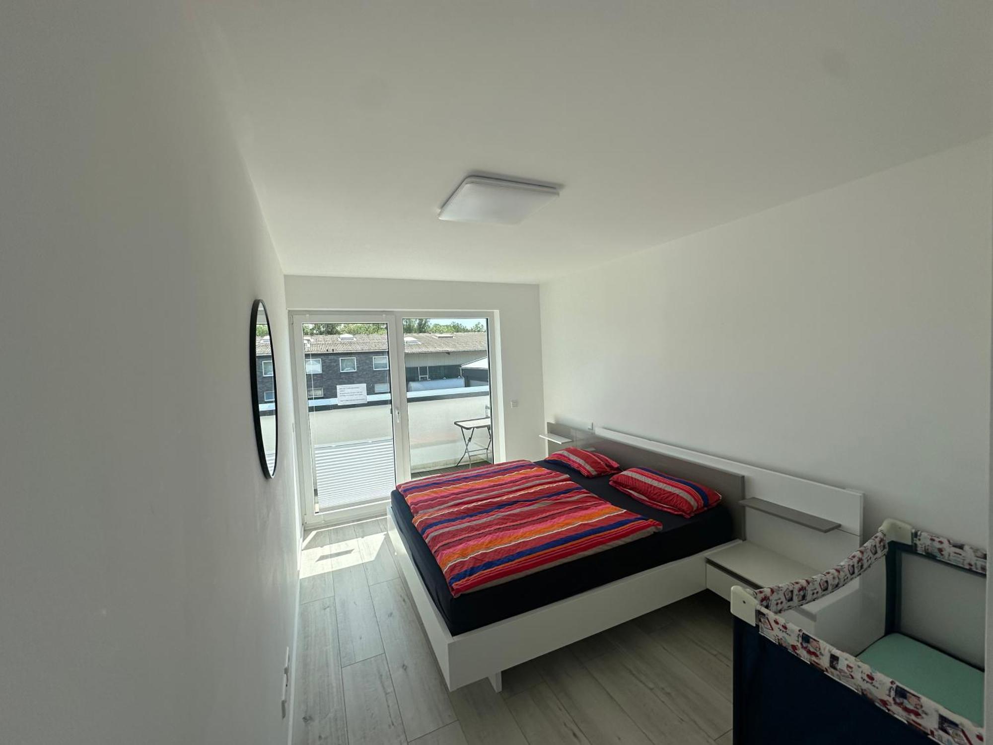 Neue Doppelhaushaelfte Mit Terrasse, Balkon Und Garten Remscheid Exterior foto
